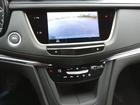 New 2026 Cadillac XT5 Luxury image 15