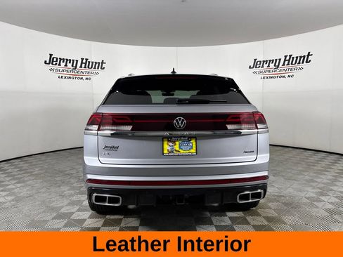 Used 2024 Volkswagen Atlas Cross Sport SEL Premium R-Line AWD/4WD image 6
