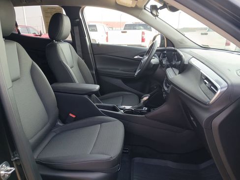 Used 2025 Buick Encore GX Preferred w/ Comfort Package AWD/4WD image 88