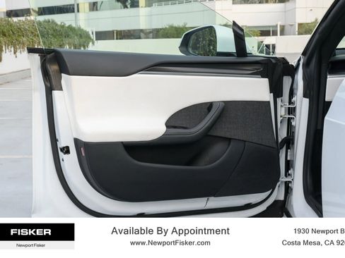 Used 2021 Tesla Model S Plaid image 11