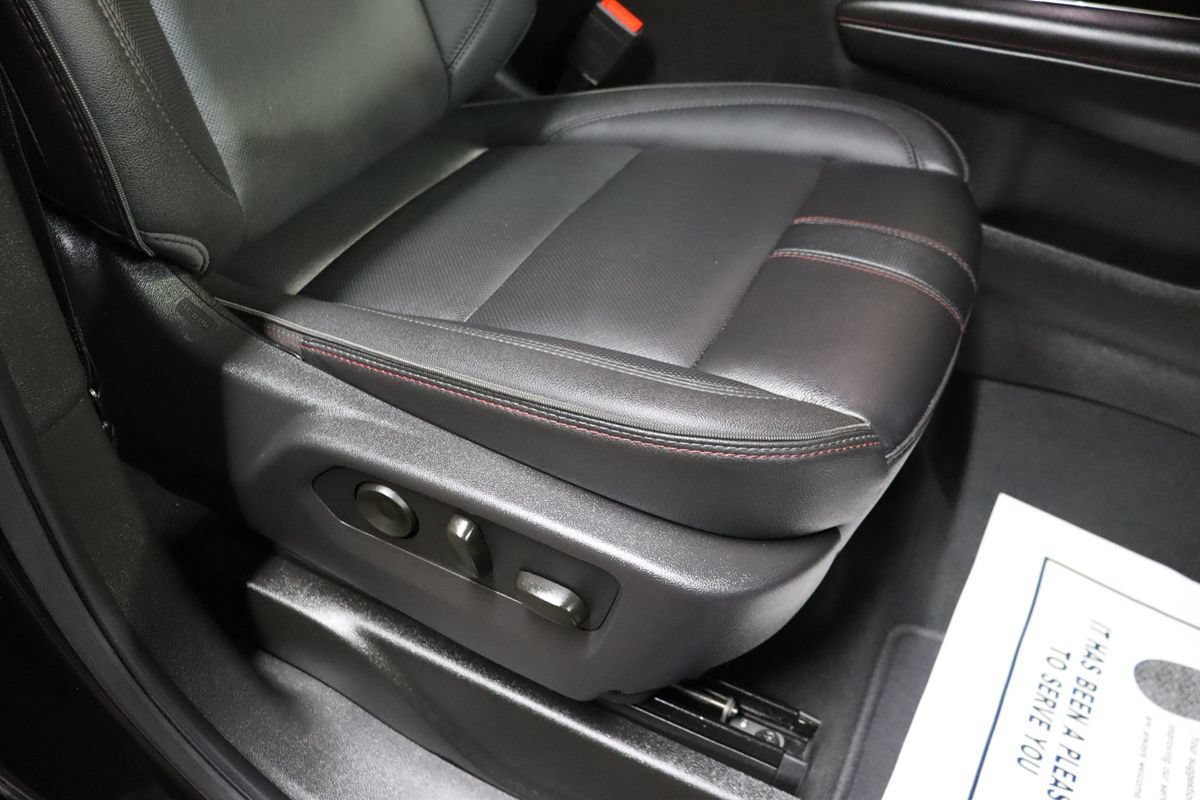 Used 2026 Chevrolet Suburban RST RWD image 58