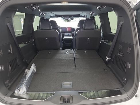 New 2026 INFINITI QX80 4WD w/ Sport Exterior Package image 16