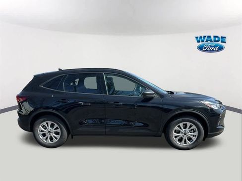 New 2025 Ford Escape Active w/ Active Premium Tech Pack image 4