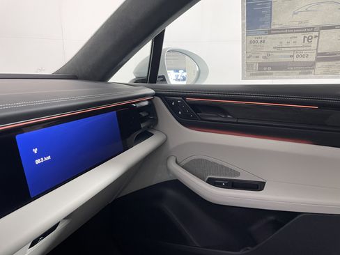 New 2025 Porsche Macan Turbo Electric image 14