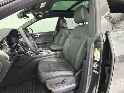Used 2025 Audi Q8 Premium Plus AWD/4WD image 5
