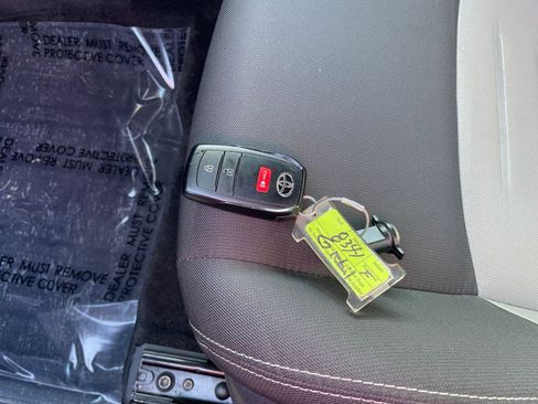 Used 2025 Toyota Tacoma TRD Off-Road image 22