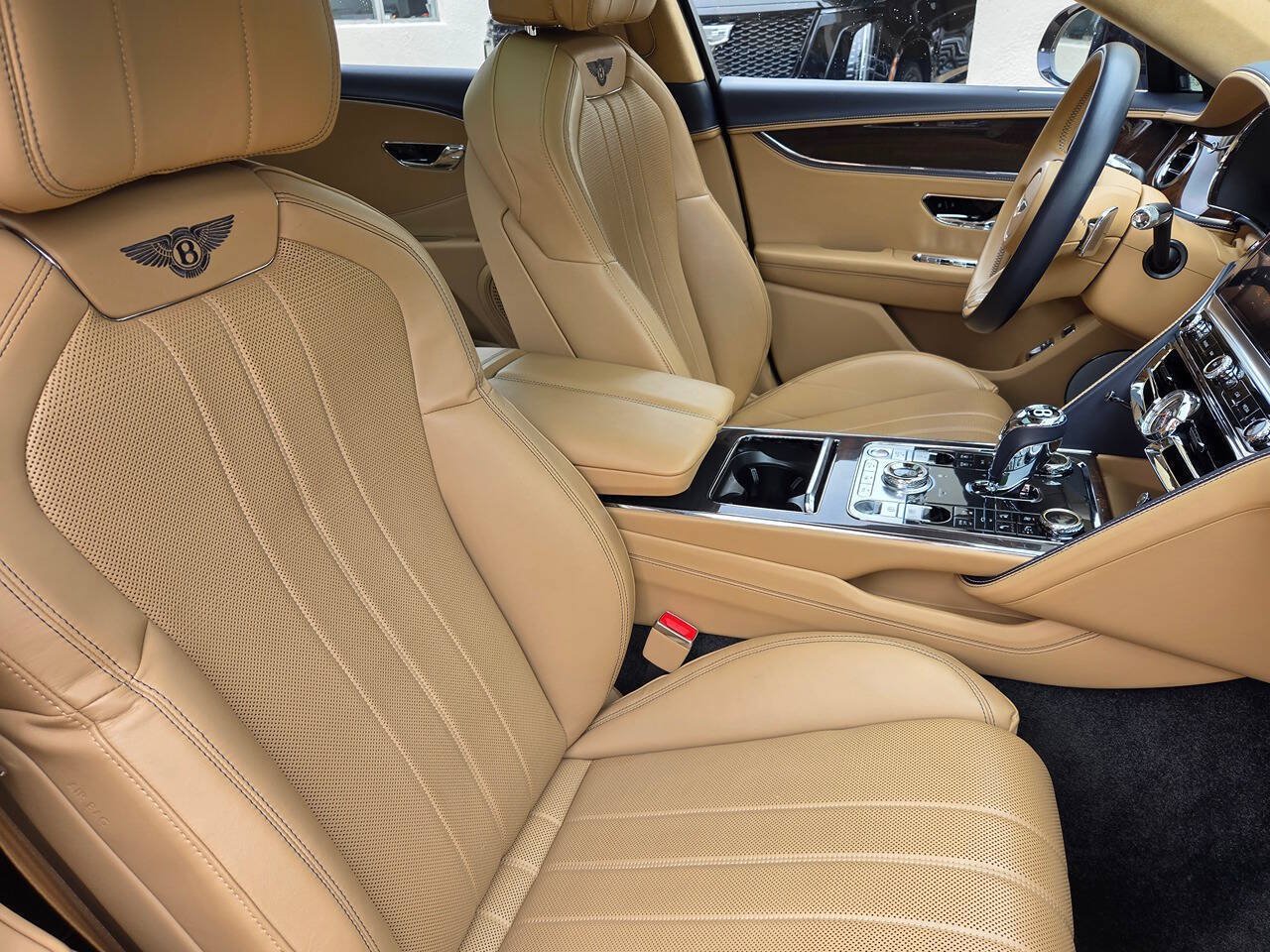 Used 2021 Bentley Flying Spur V8 AWD/4WD image 11