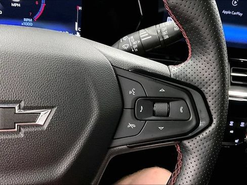 Used 2025 Chevrolet Trax RS w/ Driver Confidence Package FWD image 28