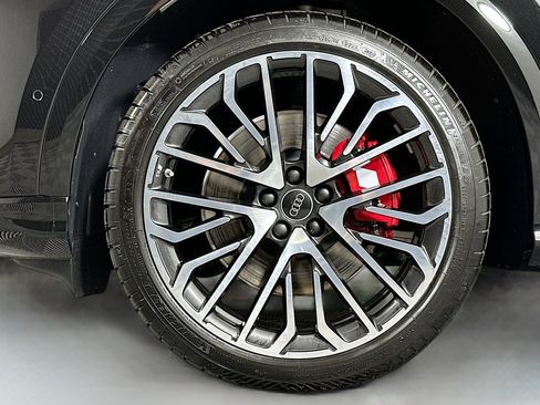 Used 2025 Audi SQ5 Prestige w/ Prestige Package AWD/4WD image 11