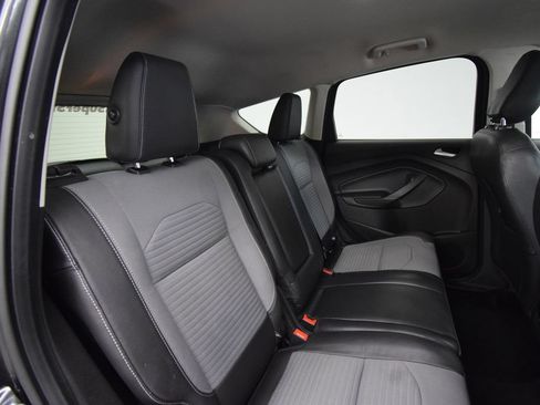 Used 2018 Ford Escape SE w/ SE Sport Appearance Package FWD image 17