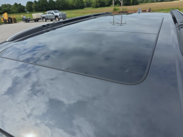 Used 2019 Chrysler Pacifica Limited w/ Advanced Safetytec Group FWD image 29