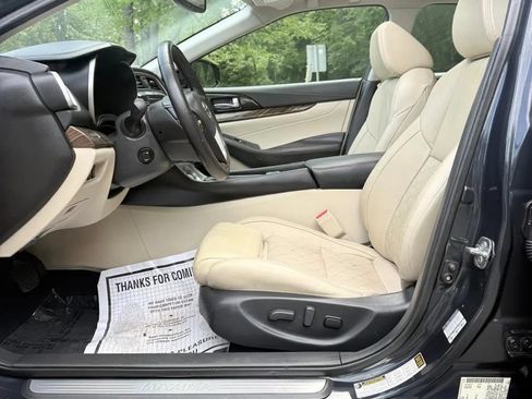 Used 2016 Nissan Maxima Platinum FWD image 12