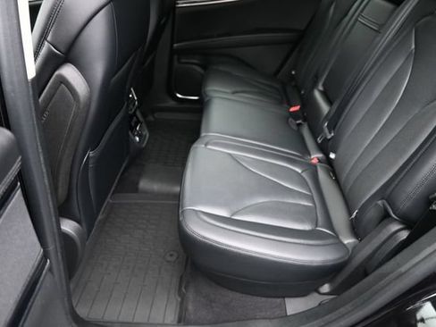 Used 2023 Lincoln Nautilus Reserve AWD/4WD image 15