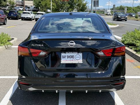 Certified 2025 Nissan Altima 2.5 S FWD image 5