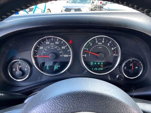 Used 2012 Jeep Wrangler Unlimited Sport image 20