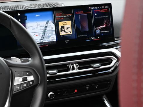 Certified 2024 BMW 330i 330i w/ Premium Package image 22