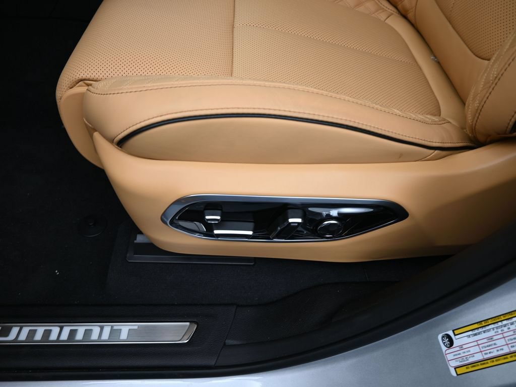 New 2025 Jeep Grand Cherokee Summit AWD/4WD image 16