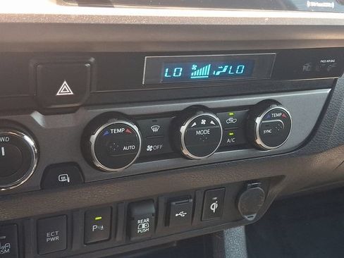 Certified 2023 Toyota Tacoma TRD Off-Road w/ Technology Package AWD/4WD image 15