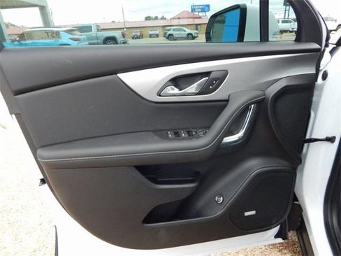 New 2026 Chevrolet Blazer LT w/ LPO, Black Sport Package image 16