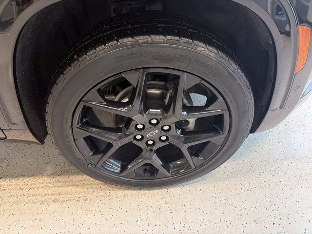 Used 2025 Chevrolet Traverse RS w/ LPO, Floor Liner Package AWD/4WD image 13
