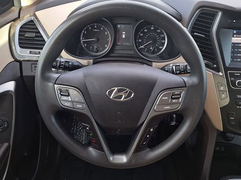 Used 2017 Hyundai Santa Fe Sport image 16