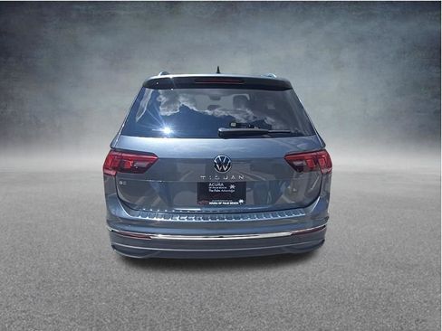 Used 2023 Volkswagen Tiguan SE FWD image 6