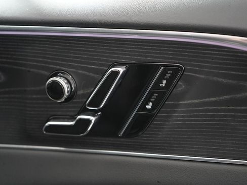 Used 2024 Cadillac Lyriq Sport w/ LPO, Floor Liner Package AWD/4WD image 17