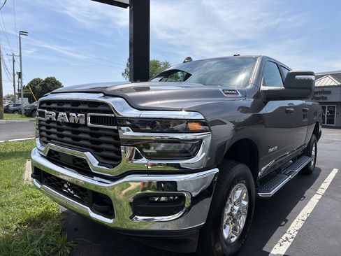 Used 2026 RAM 2500 Big Horn AWD/4WD image 3
