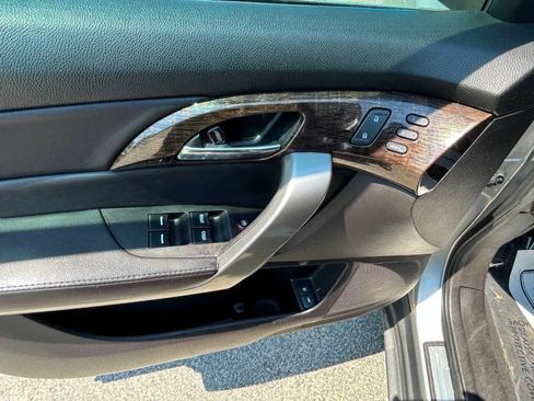 Used 2013 Acura MDX w/ Technology Package AWD/4WD image 18