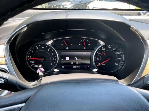 Used 2023 Chevrolet Equinox Premier FWD image 24