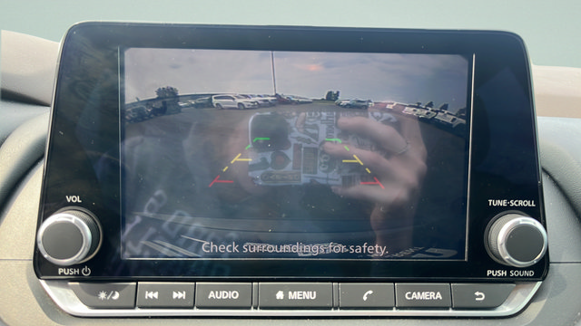 Used 2023 Nissan Rogue S AWD/4WD image 14