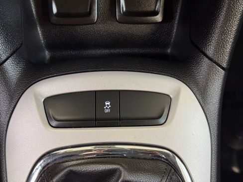 Used 2017 Chevrolet Cruze LS FWD image 31