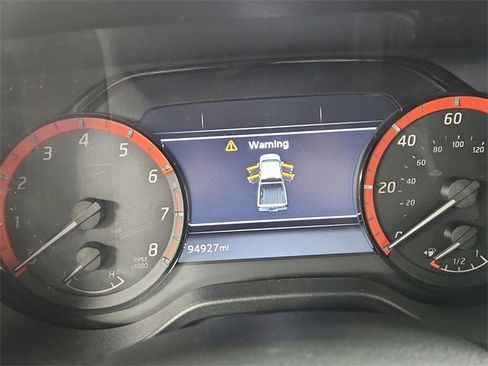 Used 2020 Nissan Titan PRO-4X w/ Pro-4x Convenience Package image 23