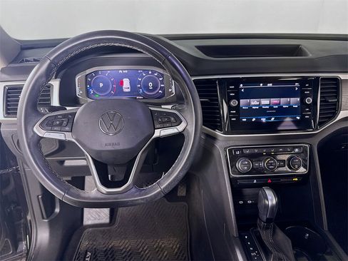 Used 2023 Volkswagen Atlas SE w/ Panoramic Sunroof Package image 19