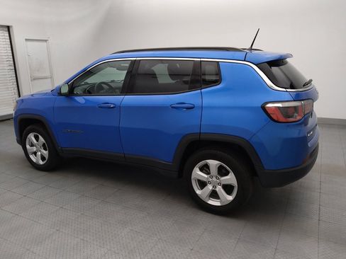 Used 2017 Jeep Compass Latitude AWD/4WD image 3