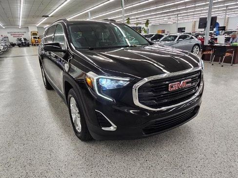 Used 2019 GMC Terrain SLE w/ Driver Convenience Package AWD/4WD image 3