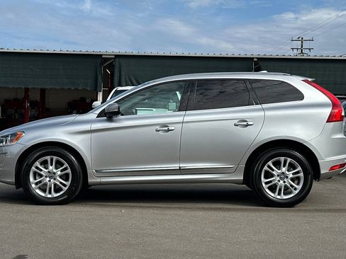 Used 2016 Volvo XC60 T5 Premier w/ Proximity Package FWD image 7