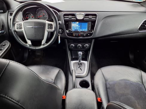 Used 2012 Chrysler 200 S image 9