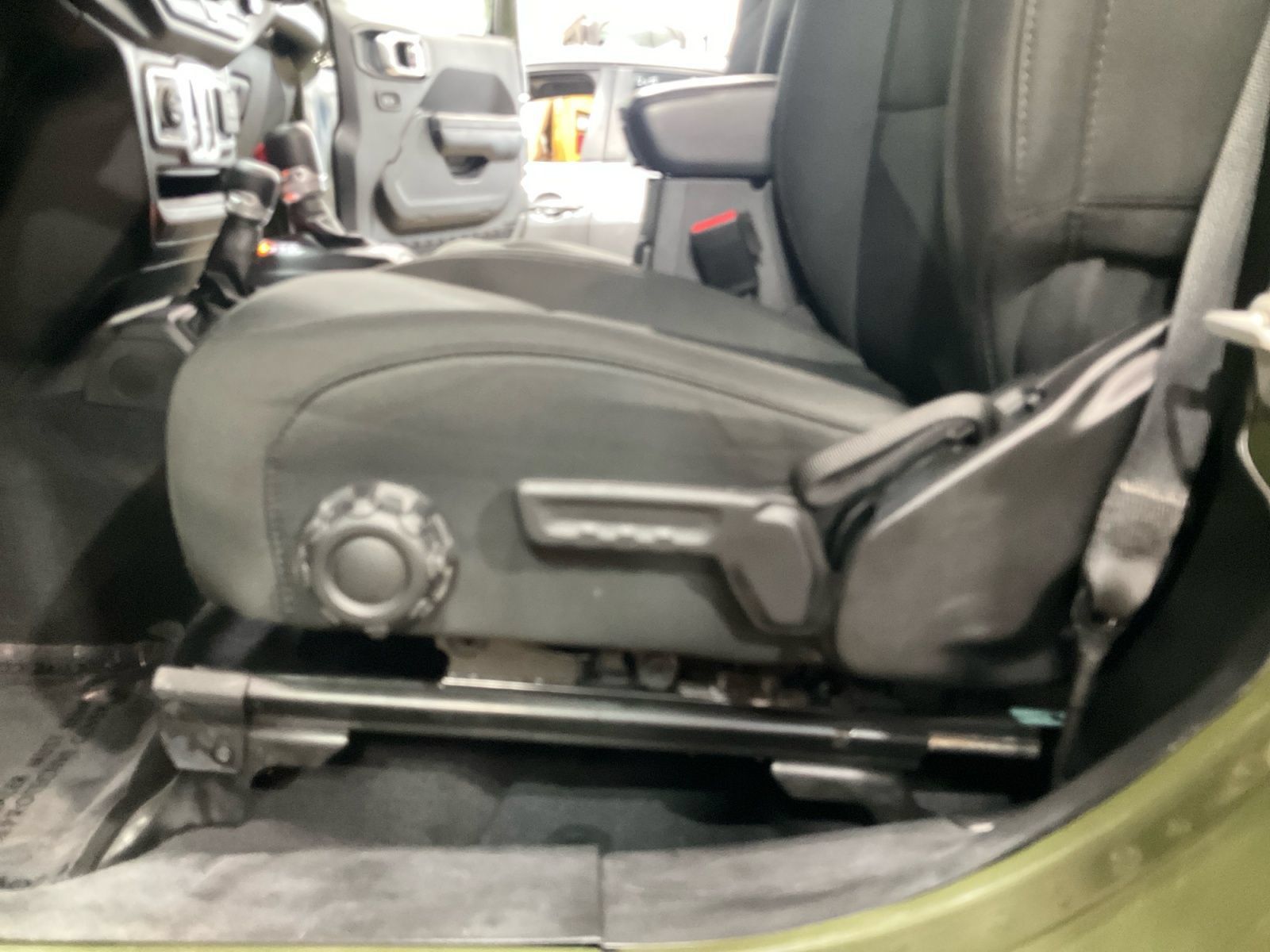 Used 2021 Jeep Wrangler Sport AWD/4WD image 31