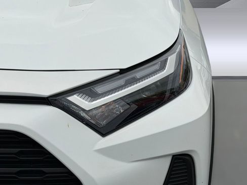 Used 2025 Toyota RAV4 LE AWD/4WD image 11