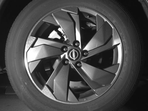 Used 2025 Nissan Rogue SV image 15