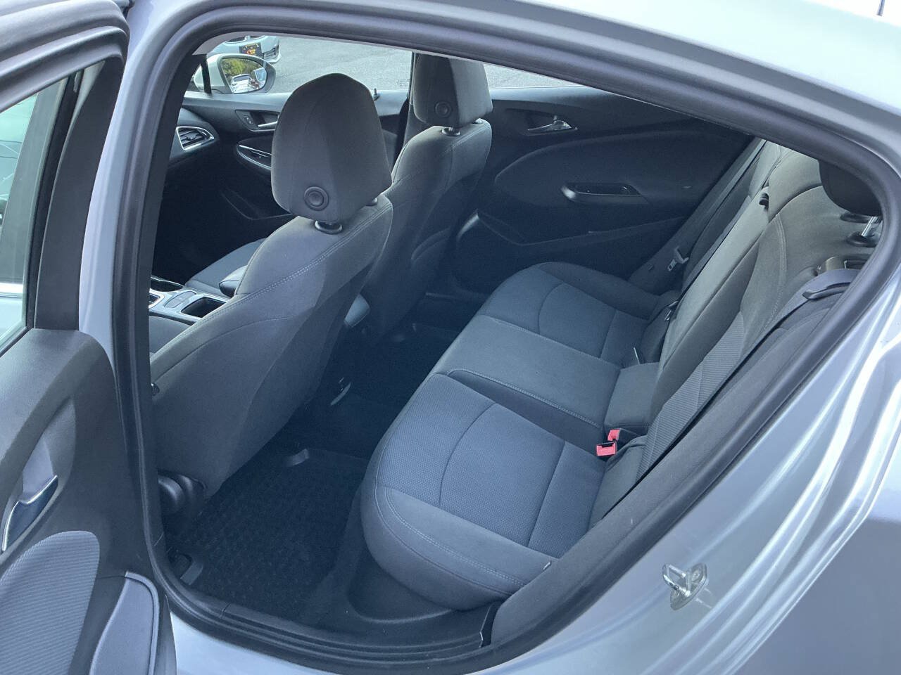 Used 2018 Chevrolet Cruze LT FWD image 28