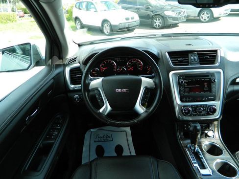 Used 2017 GMC Acadia Limited SLT image 17