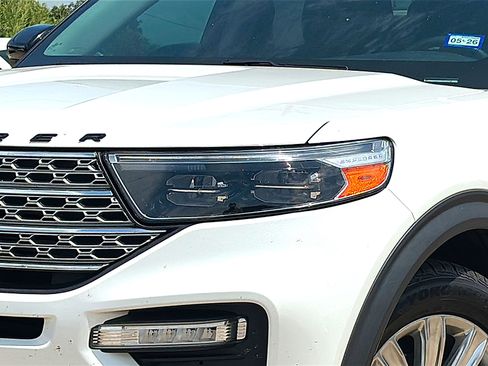 Used 2021 Ford Explorer Limited w/ Equipment Group 301A RWD image 4
