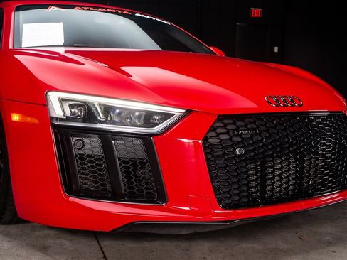 Used 2017 Audi R8 V10 w/ Carbon Exterior Package AWD/4WD image 9