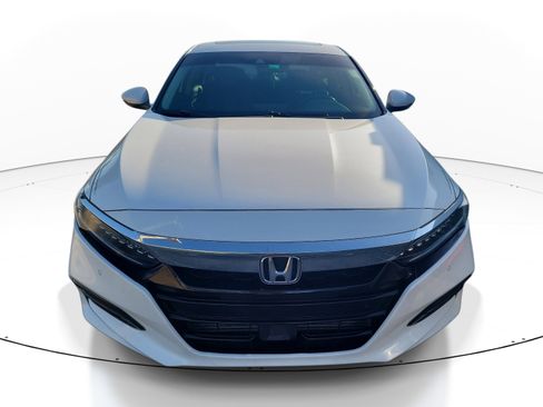 Used 2020 Honda Accord Touring image 2