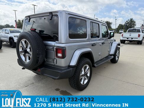 Used 2018 Jeep Wrangler Unlimited Sahara image 8