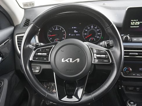 Used 2022 Kia Seltos S image 32