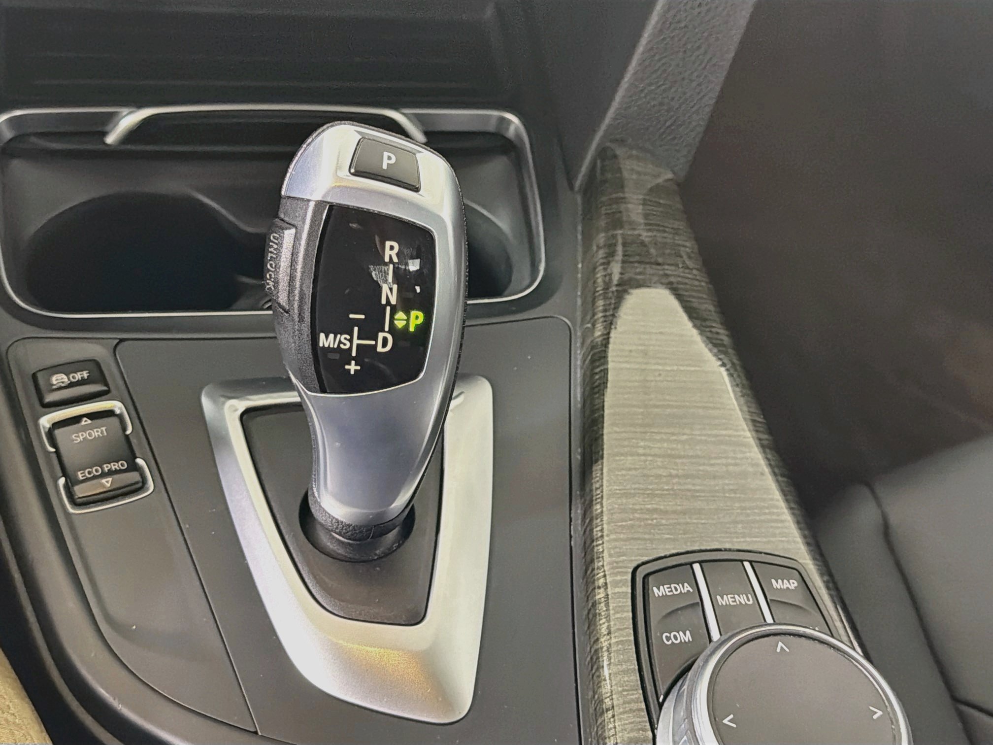 Used 2018 BMW 320i Sedan RWD image 23
