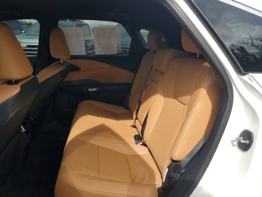 Used 2025 Lexus RX 350 FWD w/ Technology Package image 18